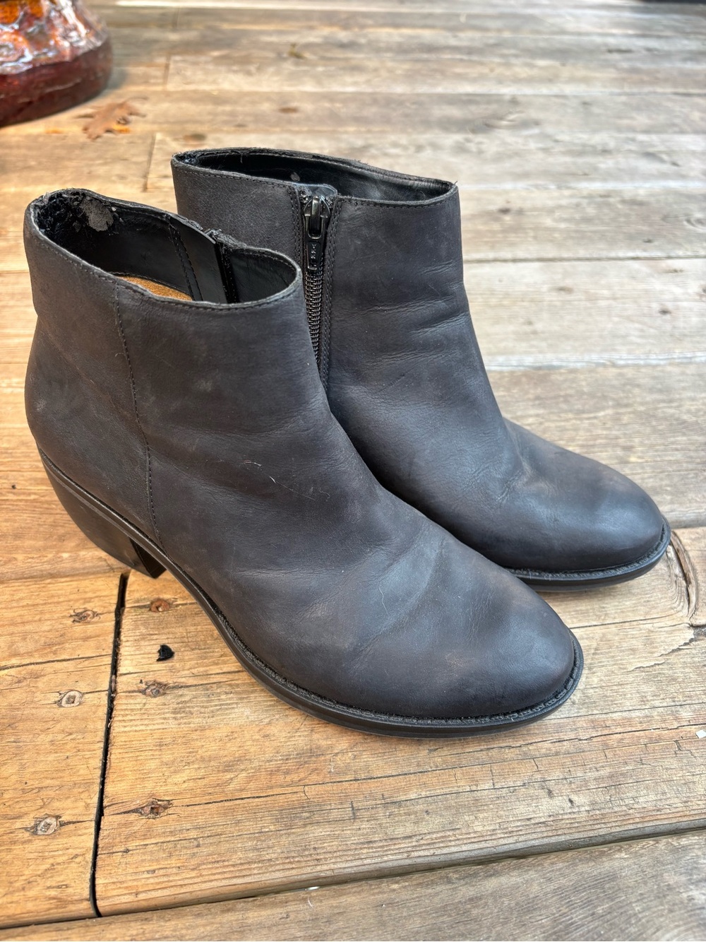 Naturalizer Black Leather Ankle Booties with Side Zip